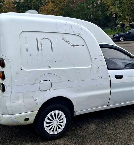 Белый ЗАЗ Ланос Пикап, объемом двигателя 1.5 л и пробегом 270 тыс. км за 2200 $, фото 3 на Automoto.ua