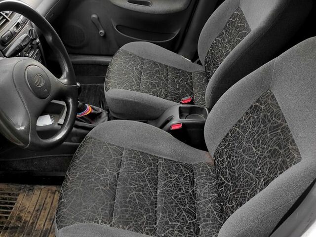 Белый ЗАЗ Ланос Пикап, объемом двигателя 1.5 л и пробегом 270 тыс. км за 2200 $, фото 6 на Automoto.ua