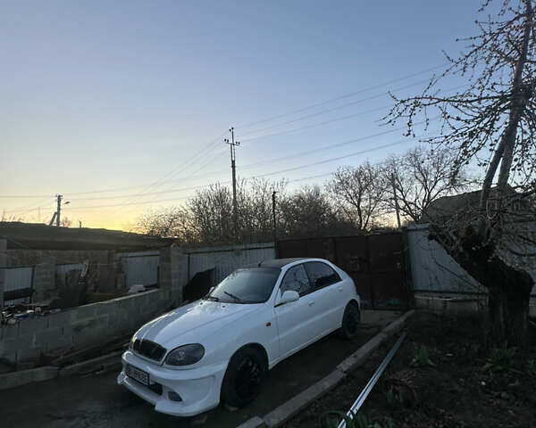 Белый ЗАЗ Ланос, объемом двигателя 1.6 л и пробегом 150 тыс. км за 2600 $, фото 2 на Automoto.ua