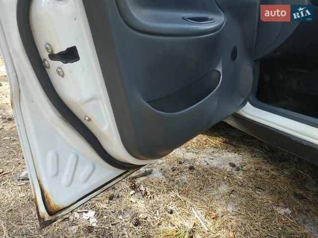 Белый ЗАЗ Ланос, объемом двигателя 1.5 л и пробегом 163 тыс. км за 1750 $, фото 13 на Automoto.ua