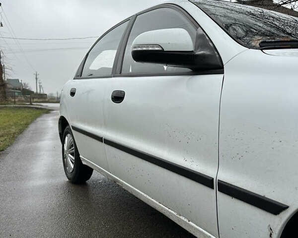 Білий ЗАЗ Ланос, об'ємом двигуна 1.5 л та пробігом 280 тис. км за 2300 $, фото 4 на Automoto.ua