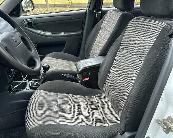 Білий ЗАЗ Ланос, об'ємом двигуна 1.5 л та пробігом 280 тис. км за 2300 $, фото 20 на Automoto.ua