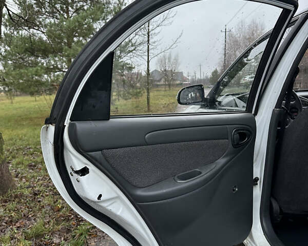 Білий ЗАЗ Ланос, об'ємом двигуна 1.5 л та пробігом 280 тис. км за 2300 $, фото 18 на Automoto.ua