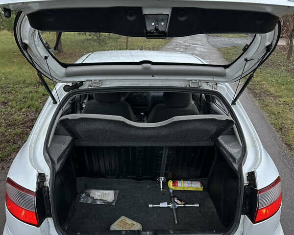 Білий ЗАЗ Ланос, об'ємом двигуна 1.5 л та пробігом 280 тис. км за 2300 $, фото 33 на Automoto.ua