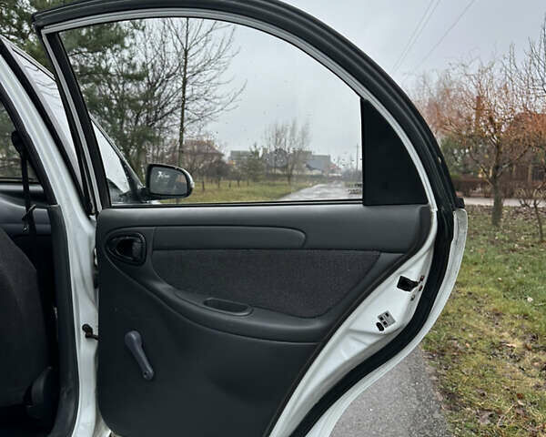 Білий ЗАЗ Ланос, об'ємом двигуна 1.5 л та пробігом 280 тис. км за 2300 $, фото 19 на Automoto.ua