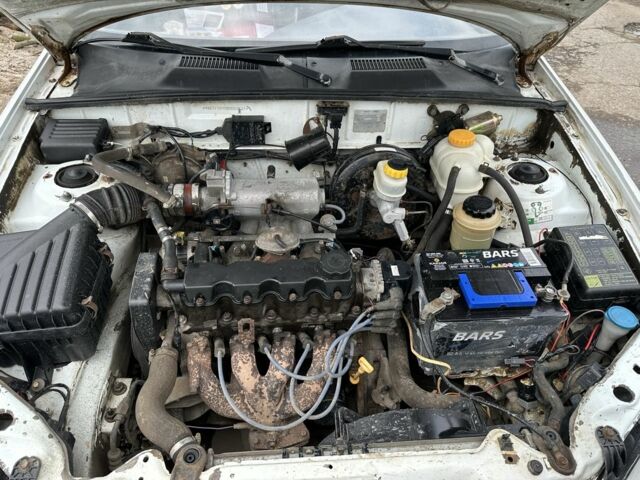 Білий ЗАЗ Ланос, об'ємом двигуна 1.5 л та пробігом 240 тис. км за 1600 $, фото 5 на Automoto.ua