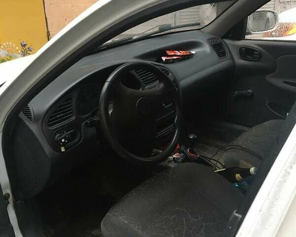 Белый ЗАЗ Ланос, объемом двигателя 1.5 л и пробегом 195 тыс. км за 2000 $, фото 4 на Automoto.ua