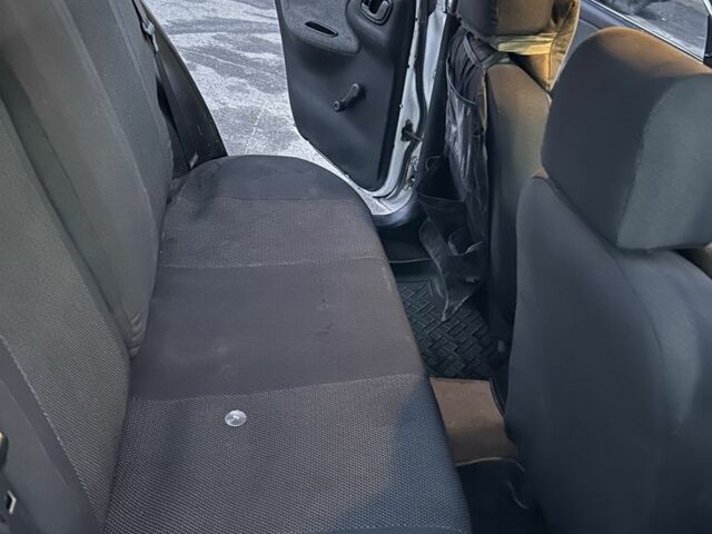 Білий ЗАЗ Ланос, об'ємом двигуна 1.3 л та пробігом 168 тис. км за 1500 $, фото 5 на Automoto.ua