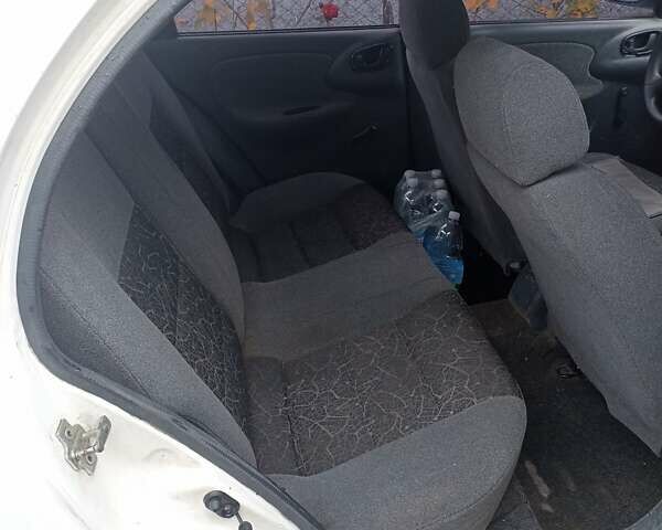 Белый ЗАЗ Ланос, объемом двигателя 1.39 л и пробегом 193 тыс. км за 1186 $, фото 7 на Automoto.ua