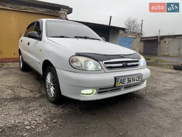 Білий ЗАЗ Ланос, об'ємом двигуна 1.5 л та пробігом 259 тис. км за 2400 $, фото 1 на Automoto.ua