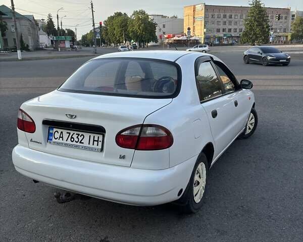 Білий ЗАЗ Ланос, об'ємом двигуна 1.39 л та пробігом 150 тис. км за 2200 $, фото 4 на Automoto.ua