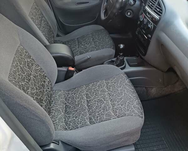 Белый ЗАЗ Ланос, объемом двигателя 1.6 л и пробегом 199 тыс. км за 2600 $, фото 5 на Automoto.ua