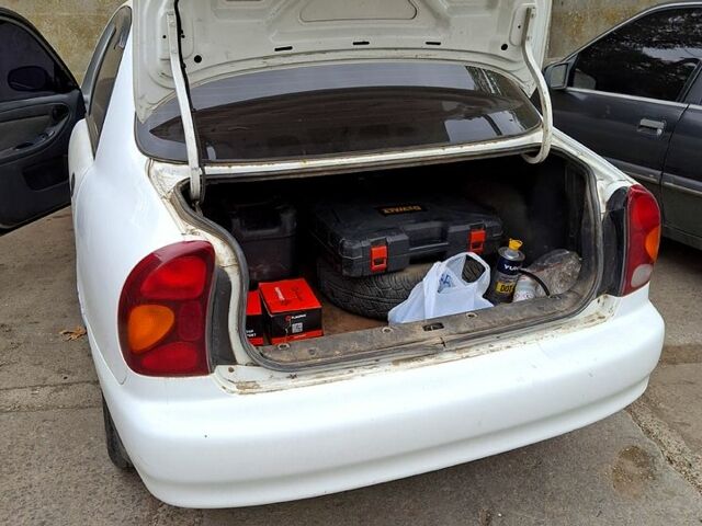 Белый ЗАЗ Ланос, объемом двигателя 1.5 л и пробегом 0 тыс. км за 1750 $, фото 1 на Automoto.ua