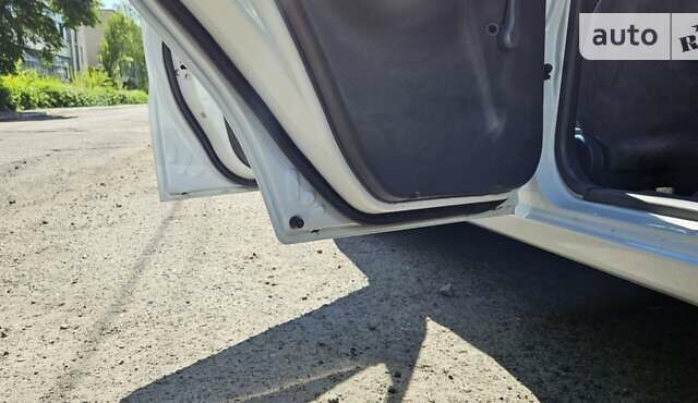 Білий ЗАЗ Ланос, об'ємом двигуна 1.5 л та пробігом 154 тис. км за 3599 $, фото 19 на Automoto.ua
