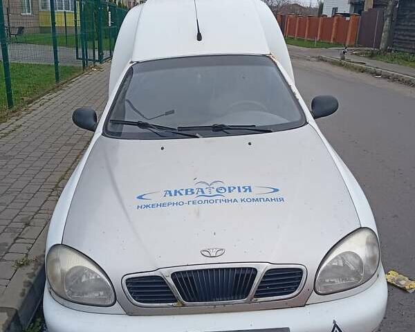 Белый ЗАЗ Ланос, объемом двигателя 1.4 л и пробегом 260 тыс. км за 1800 $, фото 2 на Automoto.ua