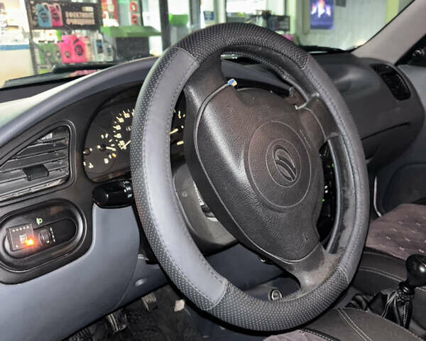 Белый ЗАЗ Ланос, объемом двигателя 1.5 л и пробегом 255 тыс. км за 1950 $, фото 9 на Automoto.ua