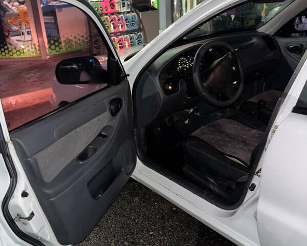 Белый ЗАЗ Ланос, объемом двигателя 1.5 л и пробегом 255 тыс. км за 1950 $, фото 8 на Automoto.ua