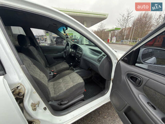 Білий ЗАЗ Ланос, об'ємом двигуна 1.5 л та пробігом 180 тис. км за 1650 $, фото 15 на Automoto.ua