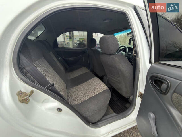 Білий ЗАЗ Ланос, об'ємом двигуна 1.5 л та пробігом 180 тис. км за 1650 $, фото 14 на Automoto.ua