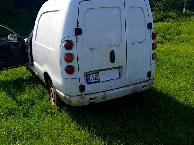 Белый ЗАЗ Ланос, объемом двигателя 1.5 л и пробегом 322 тыс. км за 2200 $, фото 2 на Automoto.ua