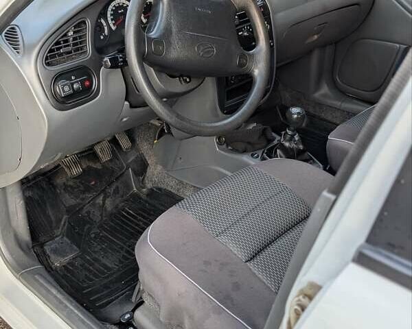 Білий ЗАЗ Ланос, об'ємом двигуна 1.5 л та пробігом 123 тис. км за 4000 $, фото 9 на Automoto.ua
