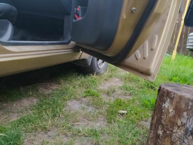 Бежевый ЗАЗ Ланос, объемом двигателя 1.6 л и пробегом 264 тыс. км за 3100 $, фото 2 на Automoto.ua