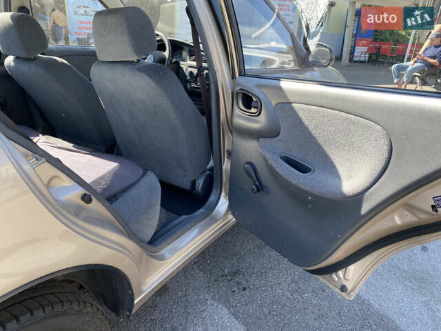 Бежевий ЗАЗ Ланос, об'ємом двигуна 1.39 л та пробігом 73 тис. км за 2000 $, фото 7 на Automoto.ua