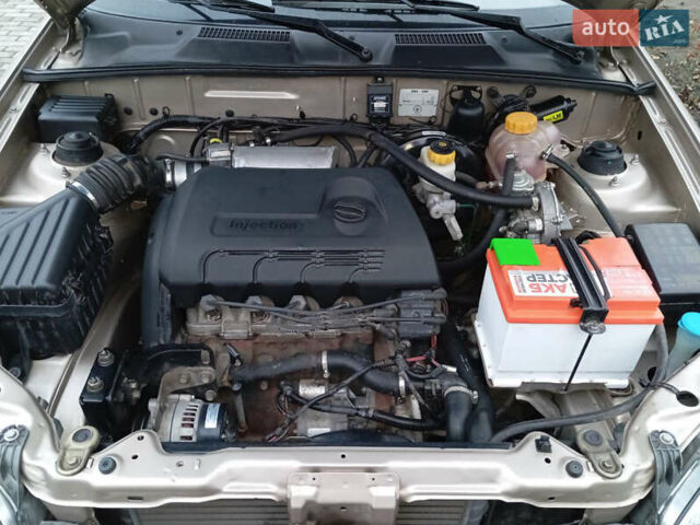 Бежевий ЗАЗ Ланос, об'ємом двигуна 1.39 л та пробігом 225 тис. км за 2600 $, фото 14 на Automoto.ua