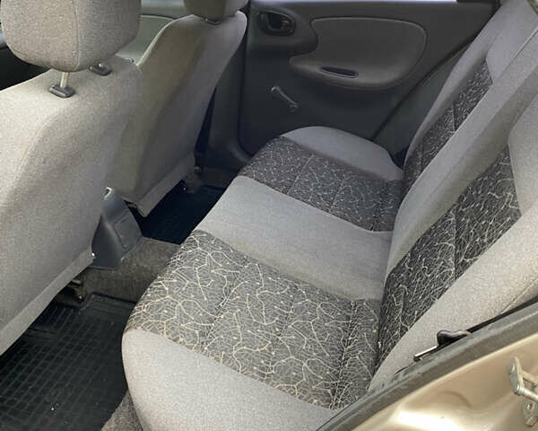 Бежевий ЗАЗ Ланос, об'ємом двигуна 1.5 л та пробігом 300 тис. км за 2400 $, фото 7 на Automoto.ua