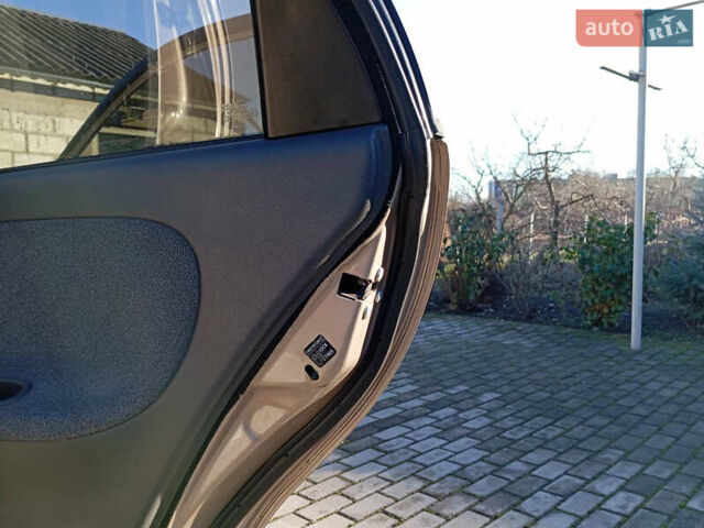 Бежевий ЗАЗ Ланос, об'ємом двигуна 1.39 л та пробігом 225 тис. км за 2600 $, фото 5 на Automoto.ua
