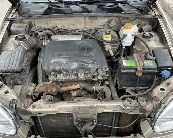 Бежевый ЗАЗ Ланос, объемом двигателя 1.39 л и пробегом 132 тыс. км за 1800 $, фото 16 на Automoto.ua