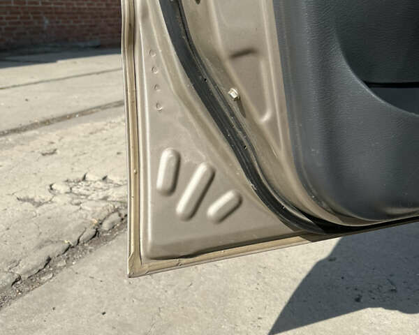 Бежевый ЗАЗ Ланос, объемом двигателя 1.39 л и пробегом 215 тыс. км за 2300 $, фото 9 на Automoto.ua