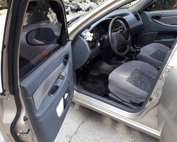 Бежевый ЗАЗ Ланос, объемом двигателя 1.5 л и пробегом 173 тыс. км за 3800 $, фото 5 на Automoto.ua