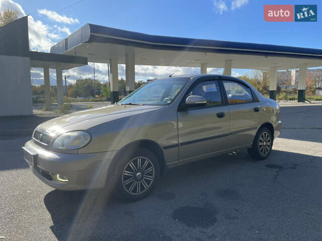 Бежевый ЗАЗ Ланос, объемом двигателя 1.4 л и пробегом 194 тыс. км за 3199 $, фото 4 на Automoto.ua