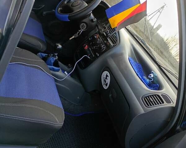 Черный ЗАЗ Ланос, объемом двигателя 1.39 л и пробегом 195 тыс. км за 2000 $, фото 8 на Automoto.ua