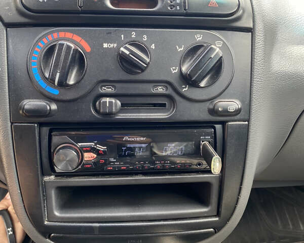 Черный ЗАЗ Ланос, объемом двигателя 1.5 л и пробегом 161 тыс. км за 2700 $, фото 9 на Automoto.ua