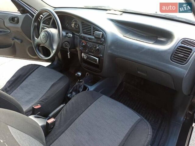 Черный ЗАЗ Ланос, объемом двигателя 1.6 л и пробегом 199 тыс. км за 2800 $, фото 6 на Automoto.ua