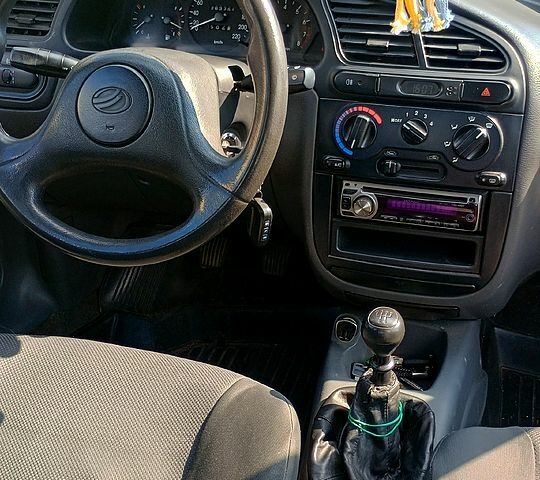 Черный ЗАЗ Ланос, объемом двигателя 1.5 л и пробегом 250 тыс. км за 2800 $, фото 5 на Automoto.ua