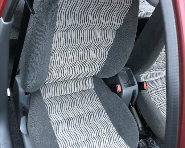 Красный ЗАЗ Ланос, объемом двигателя 1.5 л и пробегом 35 тыс. км за 3500 $, фото 15 на Automoto.ua