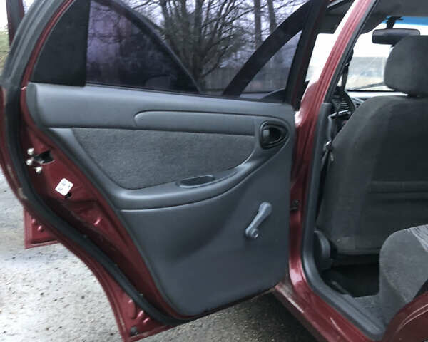 Красный ЗАЗ Ланос, объемом двигателя 1.5 л и пробегом 35 тыс. км за 3500 $, фото 10 на Automoto.ua