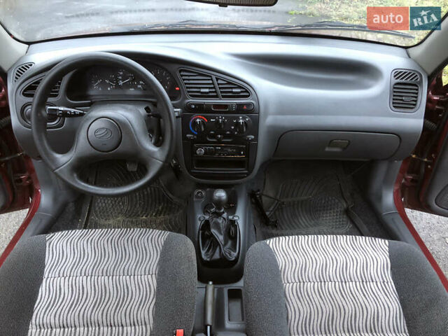 Красный ЗАЗ Ланос, объемом двигателя 1.5 л и пробегом 35 тыс. км за 3500 $, фото 14 на Automoto.ua