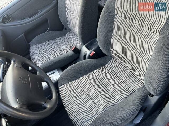 Красный ЗАЗ Ланос, объемом двигателя 1.4 л и пробегом 60 тыс. км за 4100 $, фото 8 на Automoto.ua