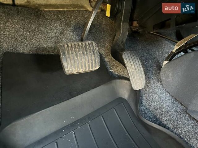 Красный ЗАЗ Ланос, объемом двигателя 1.4 л и пробегом 60 тыс. км за 4100 $, фото 10 на Automoto.ua