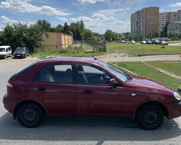 Красный ЗАЗ Ланос, объемом двигателя 1.5 л и пробегом 89 тыс. км за 3300 $, фото 1 на Automoto.ua