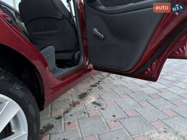 Красный ЗАЗ Ланос, объемом двигателя 1.5 л и пробегом 110 тыс. км за 4250 $, фото 6 на Automoto.ua