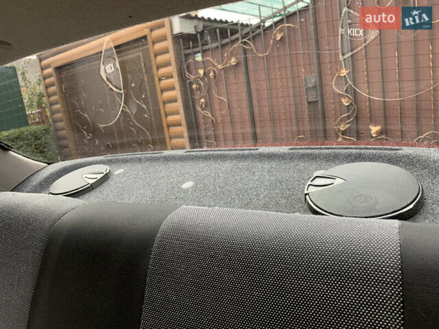 Красный ЗАЗ Ланос, объемом двигателя 1.5 л и пробегом 370 тыс. км за 2550 $, фото 10 на Automoto.ua