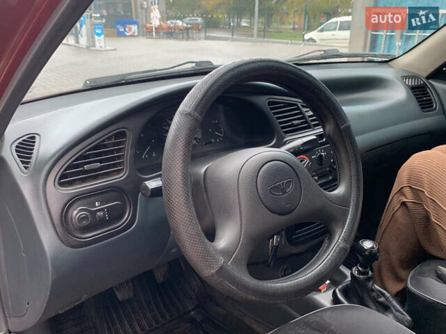 Красный ЗАЗ Ланос, объемом двигателя 1.5 л и пробегом 370 тыс. км за 2550 $, фото 8 на Automoto.ua