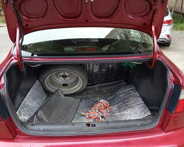 Червоний ЗАЗ Ланос, об'ємом двигуна 1.5 л та пробігом 200 тис. км за 1800 $, фото 4 на Automoto.ua