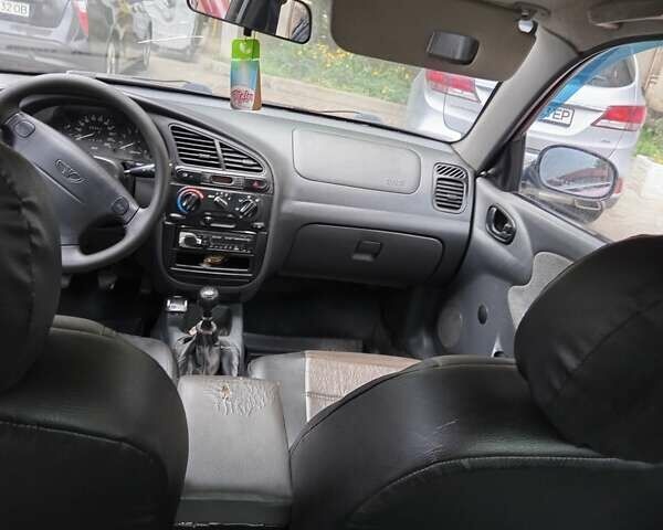 Червоний ЗАЗ Ланос, об'ємом двигуна 1.5 л та пробігом 200 тис. км за 1800 $, фото 2 на Automoto.ua