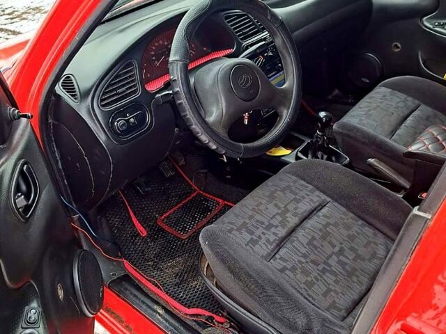 Червоний ЗАЗ Ланос, об'ємом двигуна 1.5 л та пробігом 215 тис. км за 2750 $, фото 2 на Automoto.ua